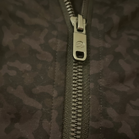 CRZ YOGA women’s brushed full zip hoodie jacket, with zip pockets. Size S. EUC - Picture 6 of 11